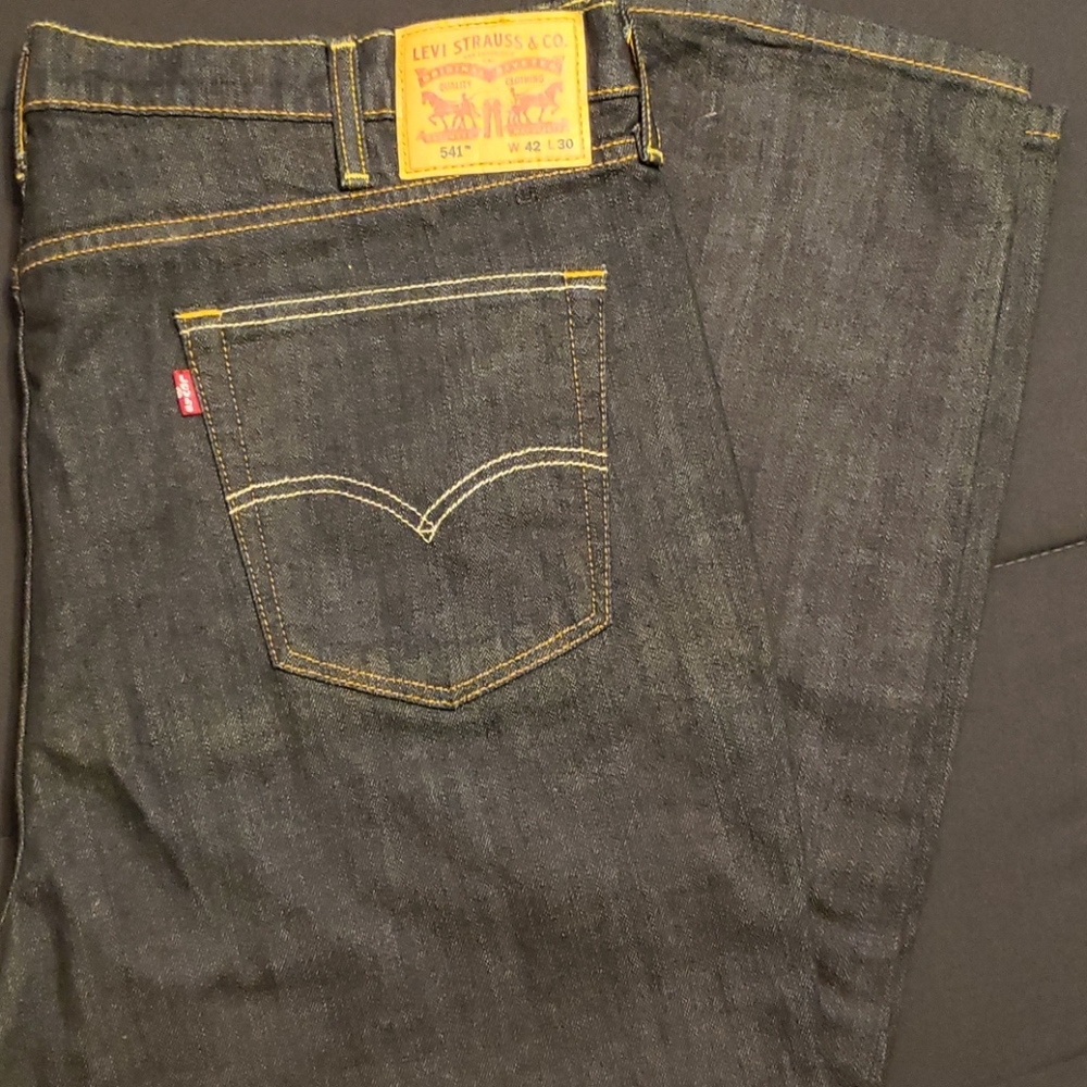 Levi mens jeans